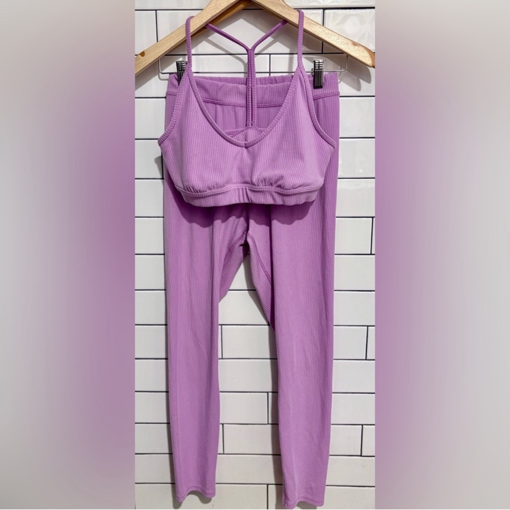 Alo Ribbed Set - Picture 6 of 14